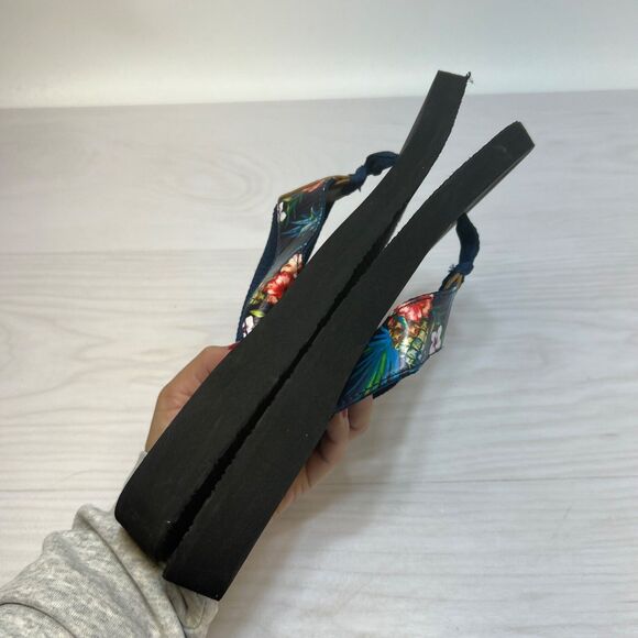 Yellow Box Francis Size US 11 M Women's T-Strap Slide Sandals Floral - Picture 3 of 9